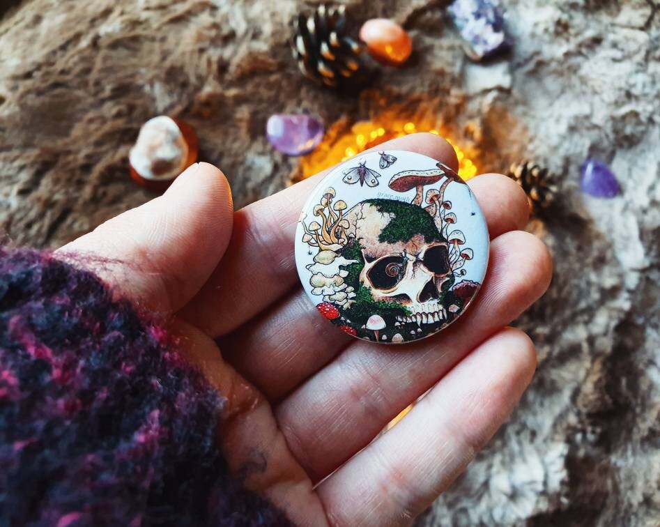 Here Lies A Fungi - Badge by Grace Moth - 39mm